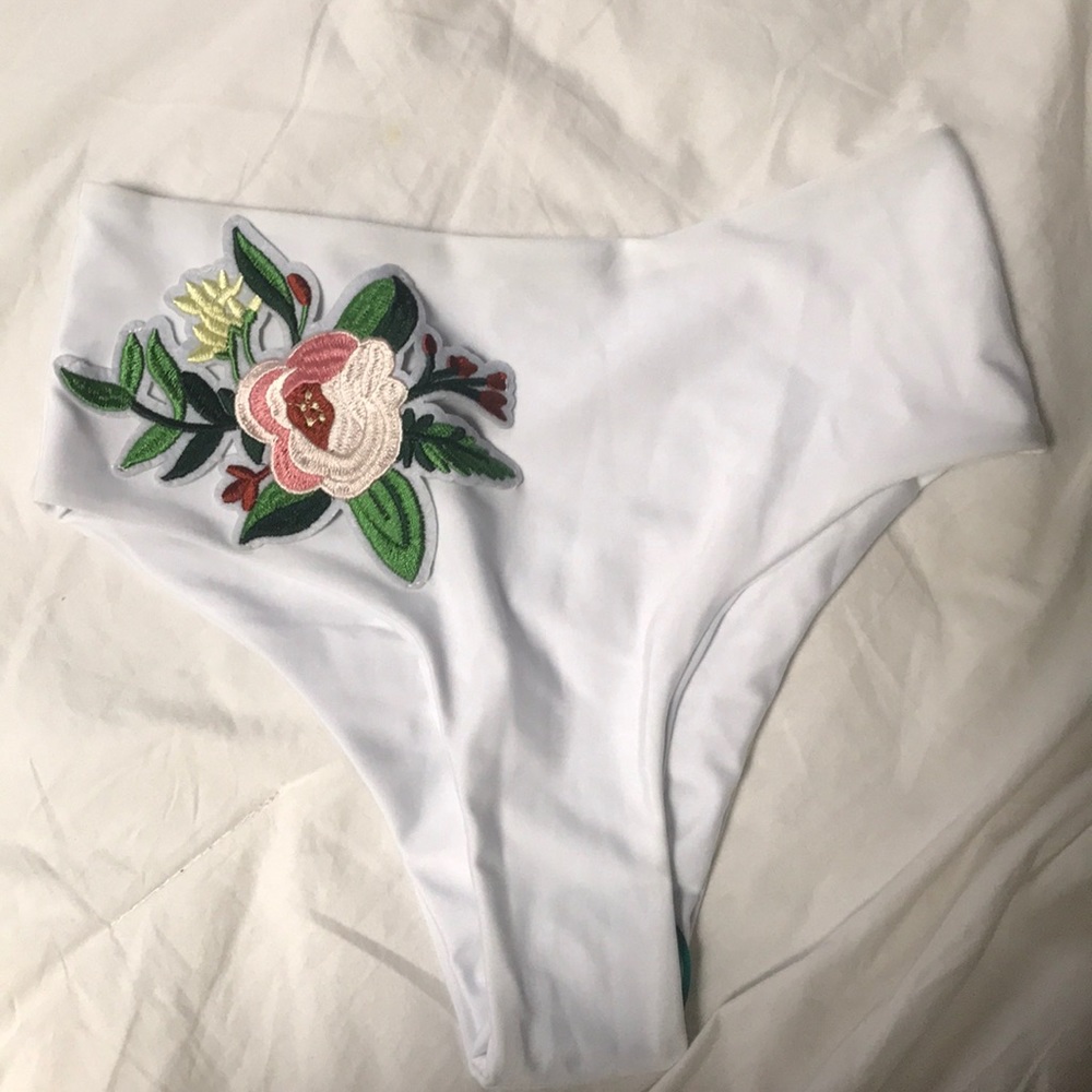 Brand new bikini bottoms